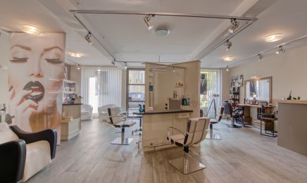 Repair Coiffure : Coiffeur à Duras