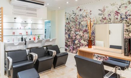 John THOMAS  : Coiffeur à Vichy