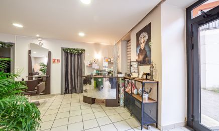 Aux ciseaux de Carine : Manucure à Givors