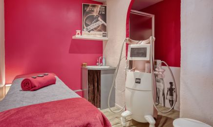 Sublime institut la Boétie  : Manucure à Le Taillan-Médoc