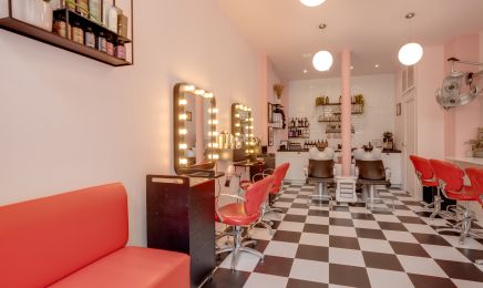 Un air de famille : Coiffeur à Paris