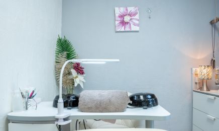 L’instant douceur chez Mélodie : Manucure à Vergèze