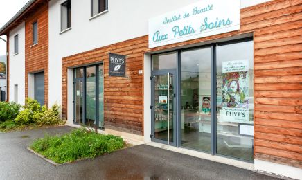Aux Petits Soins : Spa à Tencin