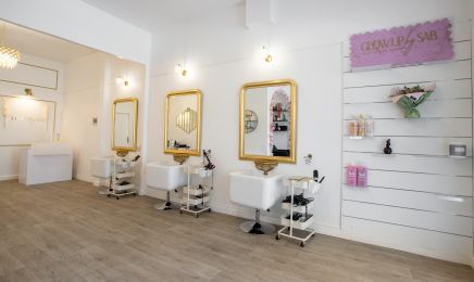 Glow Up By Sab : Manucure à Villeurbanne