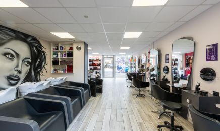 Moderne coiff : Coiffeur à Les Grandes-Ventes