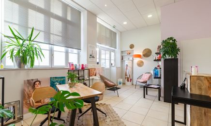 Institut Esprit Beauté  : Manucure à Gémozac