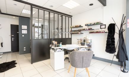 So Chic Ongles & Cils  : Manucure à Le Mans