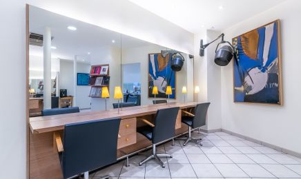 Initial : Coiffeur à Paris
