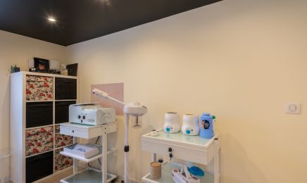 Le Seven Institut  : Manucure à Palaiseau