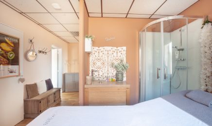 Institut de Beauté LYDIE : Coiffeur à Cours-de-Pile