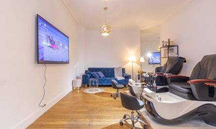OG nail bar  : Manucure à Paris
