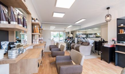 Amélie C : Coiffeur à Lux