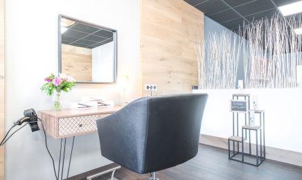 Emmanuelle Coiffure  : Institut de beauté à Fayl-Billot