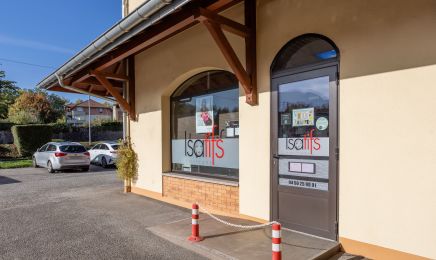 Isatifs  : Coiffeur à Amancy