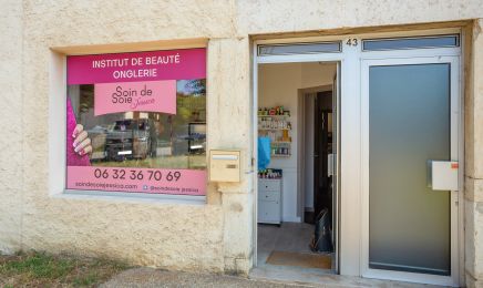 Soin De Soie : Manucure à Artemare