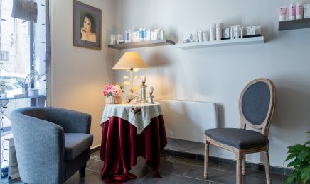 L’Essentiel Beauté  : Manucure à Sète
