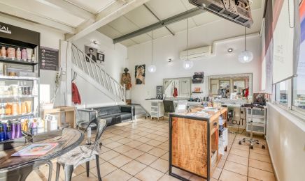 Color and Cut  : Coiffeur à Peypin