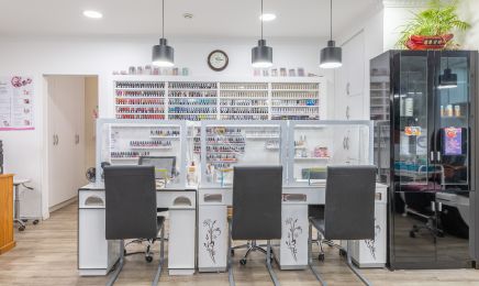LILI BEAUTE : Manucure à Paris