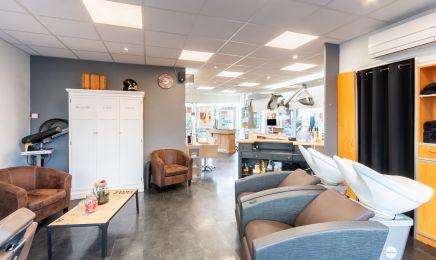 Viva La Vie - Bastille Coiffure - Tours Montjoyeux  : Coiffeur à Tours