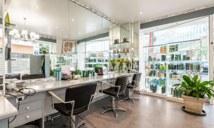 Anemone Coiffure Montparnasse : Manucure à Paris