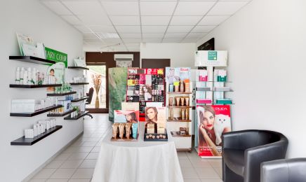 Institut Karine Beaute  : Manucure à Montendre