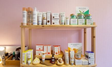 Mademoiselle Ju : Manucure à Carmaux