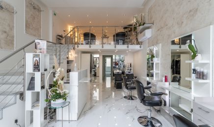 Aliona Salon de Beauté & Coiffure : Coiffeur à Lyon