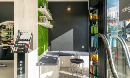 ÉVOLUTION COIFFURE : Coiffeur à Chemillé