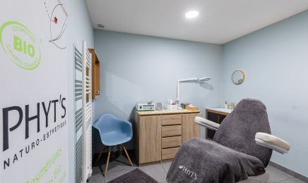 Institut Point Beauté : Manucure à Macheren