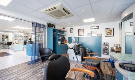Centre de beauté Coiffure et Esthétique : Coiffeur à La Bâthie
