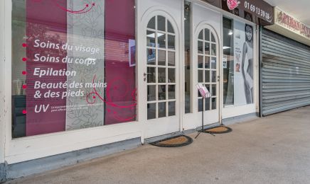 Soin de Soie  : Manucure à Le Coudray-Montceaux