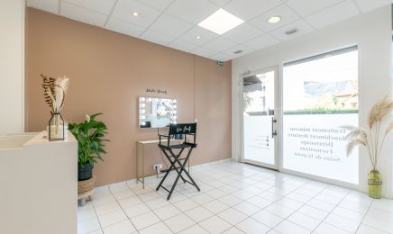   Waw’ongles Studio Beauty Head Spa : Manucure à Fontaine