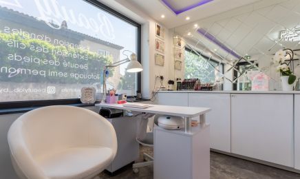 Beauty Lab by Yulia Truta : Manucure à Cogolin