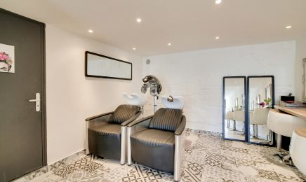 Hair & Extension : Manucure à La Valette-du-Var