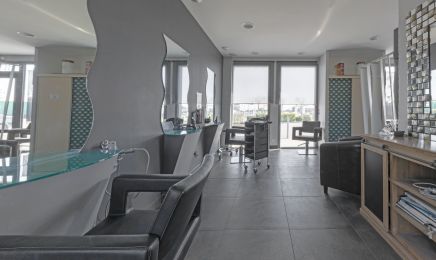 Confidence coiffure  : Coiffeur à Riantec