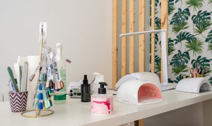 Le Glow Up Institut : Manucure à Roche-la-Molière