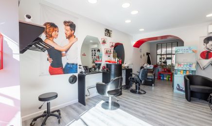 Valérie Coiffure : Coiffeur à Gond-Pontouvre