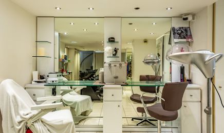 Madame se fait belle et monsieur aussi  : Manucure à Aix-les-Bains