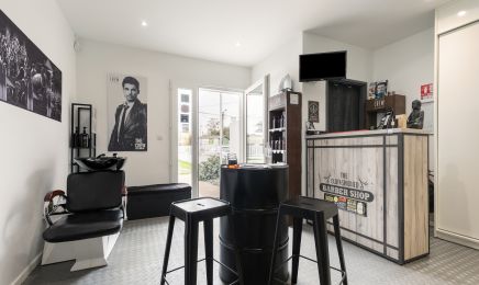 L’annexe Alexander Hair Barber  : Barbier à Libourne