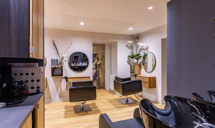 Aurore Styliste Visagiste & Barbier : Coiffeur à Lanvallay