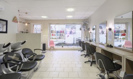 new eve  : Coiffeur à Orgeval