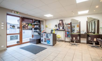 Le Salon Caroll : Coiffeur à Les Salles