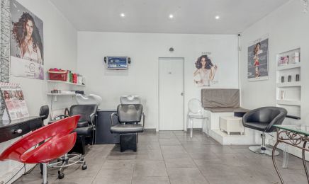 Hair Story - Les Jolies Filles  : Coiffeur à Villejuif
