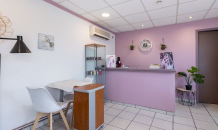 Ongles Cyna : Institut de beauté à Charvieu-Chavagneux