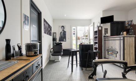 L’annexe Alexander Hair Barber  : Barbier à Libourne