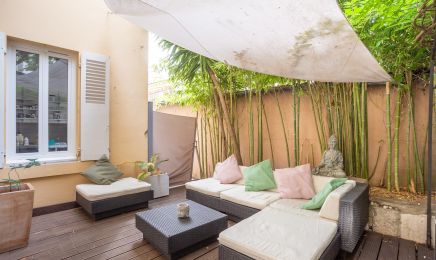 En Aparté by Laurie  : Coiffeur à Toulon