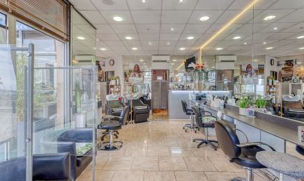 Salon de beauté Corine  : Coiffeur à Sausset-les-Pins