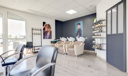 Au salon de Lucie : Coiffeur à Chauvé