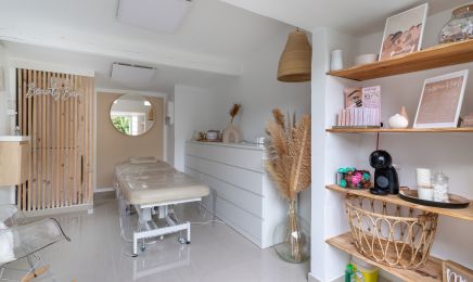 Beauty Bar By Aurélie  : Institut de beauté à La Londe-les-Maures
