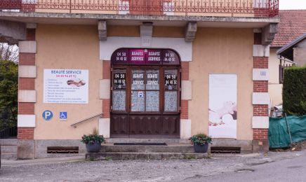 Beauté Service : Manucure à Reignier-Esery